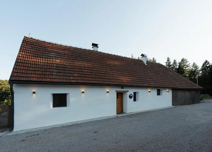 Weidehaus De Luxe Chalet Obertriesting